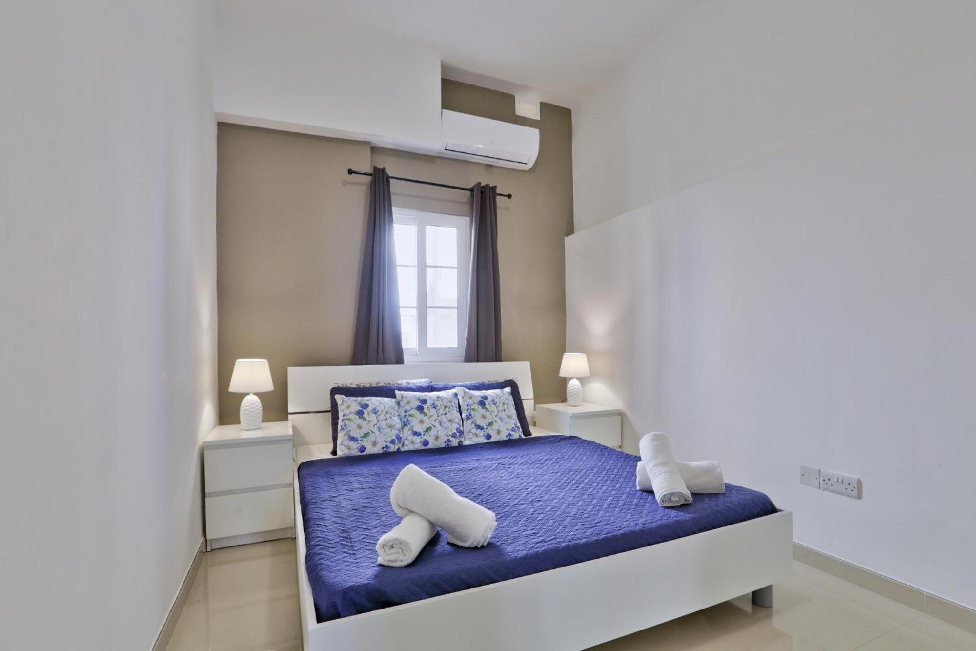 Exquisite 3-Bedroom Duplex Penthouse With Jacuzzi In Valletta Centre Exterior foto